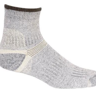 jb-field's,-bas-hiking-'8283